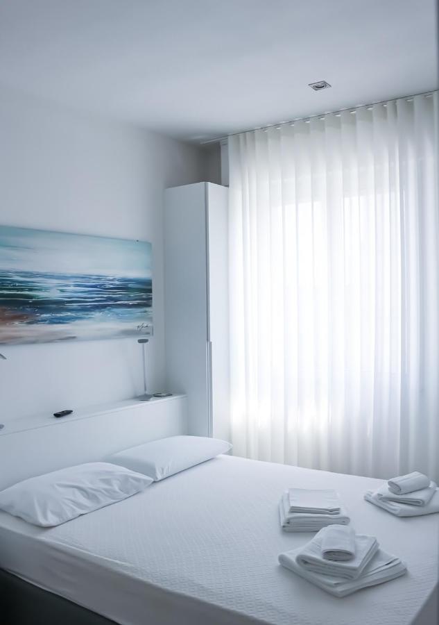 Bmp Apartment Atmosphere 2 Centrale, Vista Mare, Parcheggio Ричоне Екстериор снимка