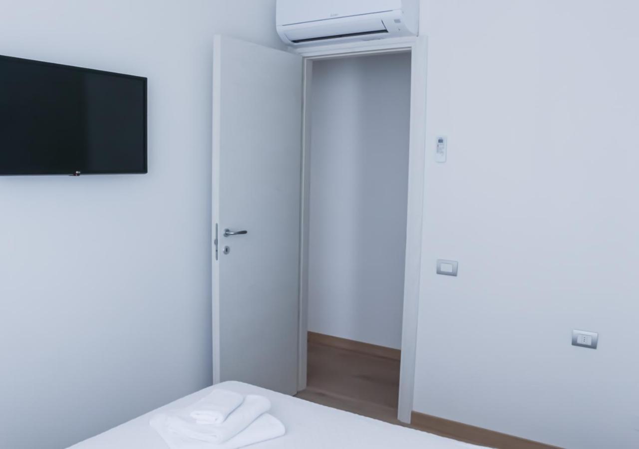 Bmp Apartment Atmosphere 2 Centrale, Vista Mare, Parcheggio Ричоне Екстериор снимка