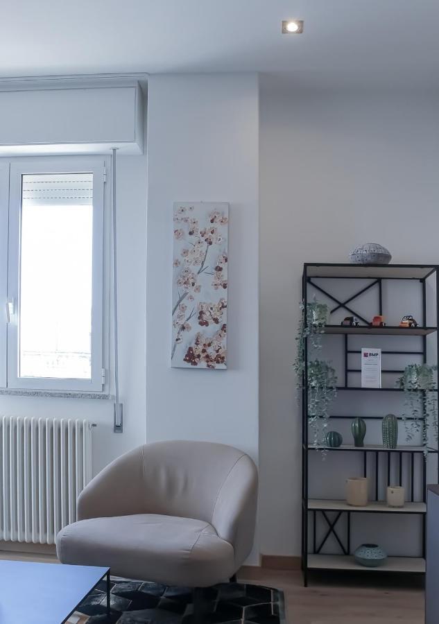 Bmp Apartment Atmosphere 2 Centrale, Vista Mare, Parcheggio Ричоне Екстериор снимка