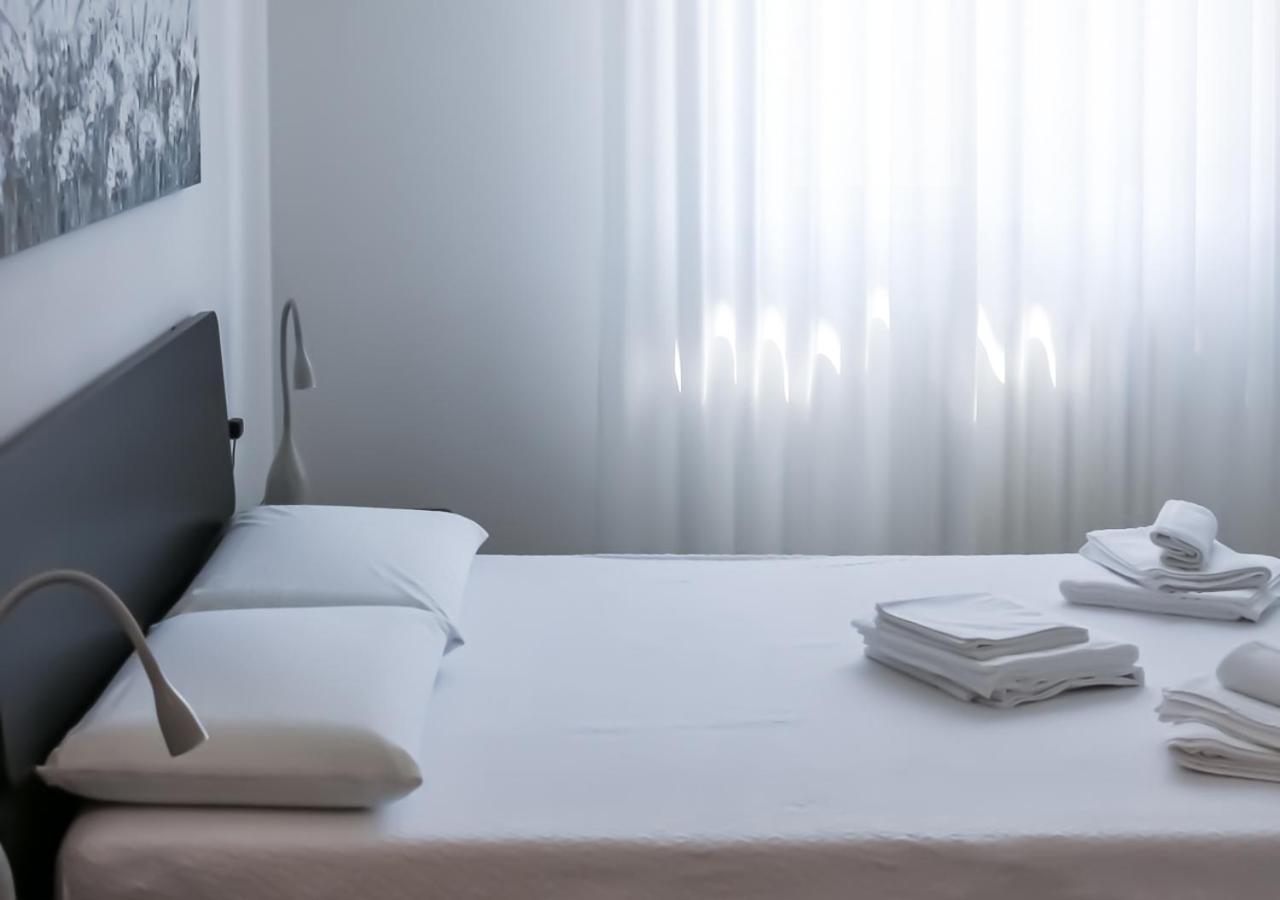Bmp Apartment Atmosphere 2 Centrale, Vista Mare, Parcheggio Ричоне Екстериор снимка